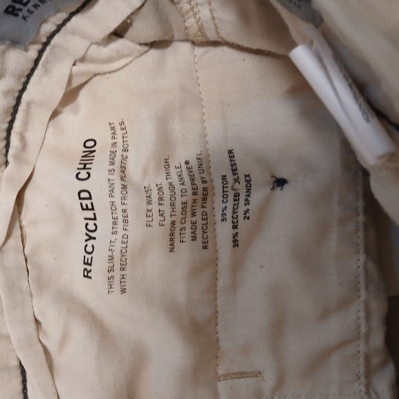 Kenneth Cole Reaction Recycled Chino Khakis Size 34W X 32 Inseam In Good Shape. - Picture 3 of 4